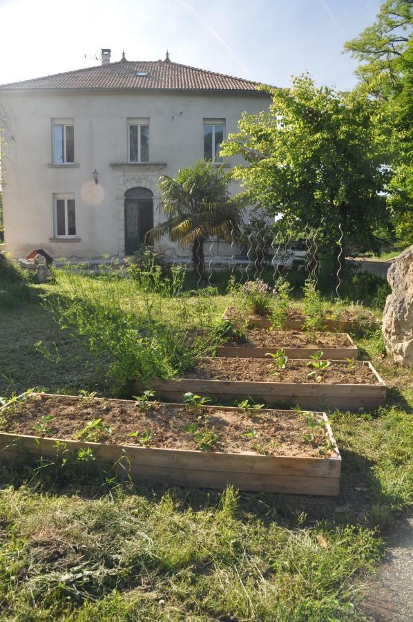 Loustalneou Saint-Pierre-de-Clairac Exterior foto